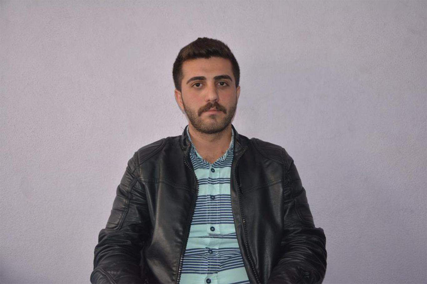 "Tavuk Karası" hastası genç yardım bekliyor "Tavuk Karası" hastası genç yardım bekliyor